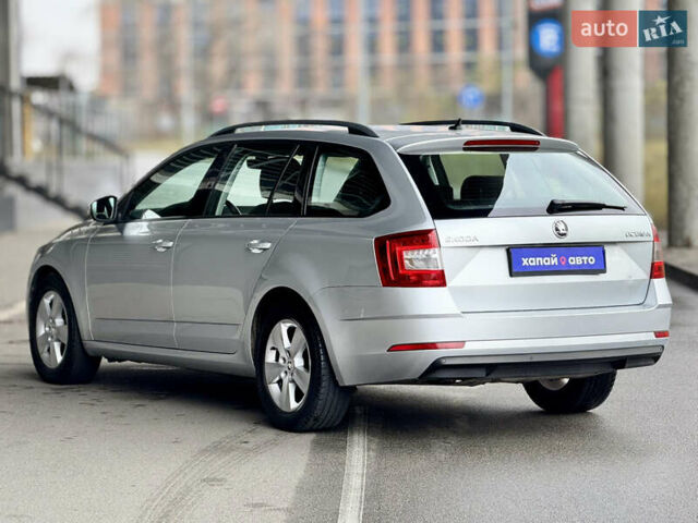 Серый Шкода Октавия, объемом двигателя 1.6 л и пробегом 252 тыс. км за 13300 $, фото 6 на Automoto.ua