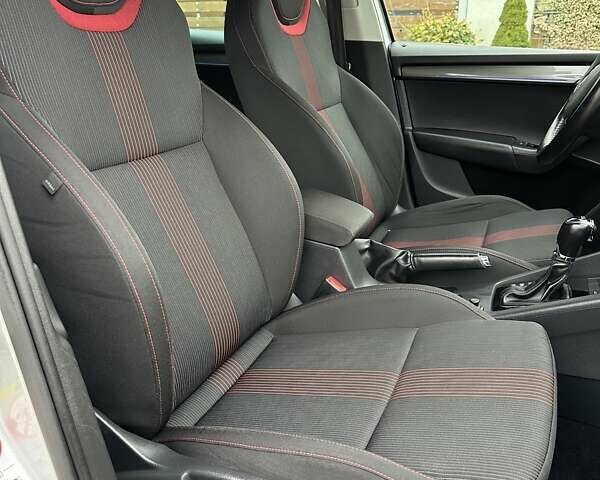 Сірий Шкода Октавія, об'ємом двигуна 2 л та пробігом 239 тис. км за 15499 $, фото 74 на Automoto.ua