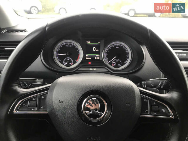 Шкода Октавія 2017 у Ужгороді на Automoto.ua Сірий Шкода Октавія, об'ємом двигуна 1.97 л та пробігом 265 тис. км за 15500 $, фото 35 на Automoto.ua