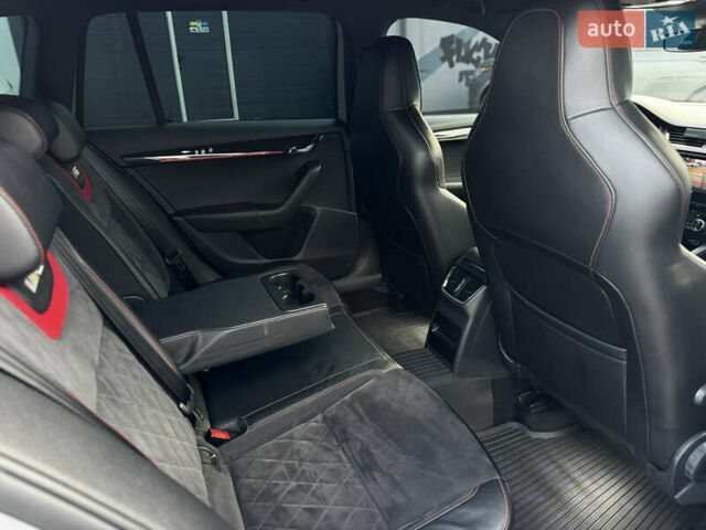 Серый Шкода Октавия, объемом двигателя 2 л и пробегом 193 тыс. км за 23999 $, фото 60 на Automoto.ua