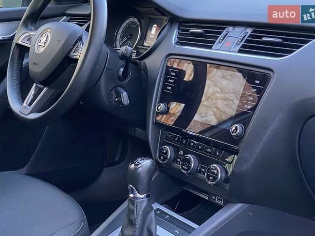 Шкода Октавия 2018 в Львове на Automoto.ua Серый Шкода Октавия, объемом двигателя 1.6 л и пробегом 118 тыс. км за 15750 $, фото 8 на Automoto.ua