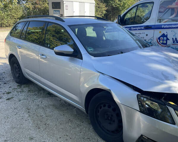 Сірий Шкода Октавія, об'ємом двигуна 1.6 л та пробігом 312 тис. км за 6999 $, фото 2 на Automoto.ua