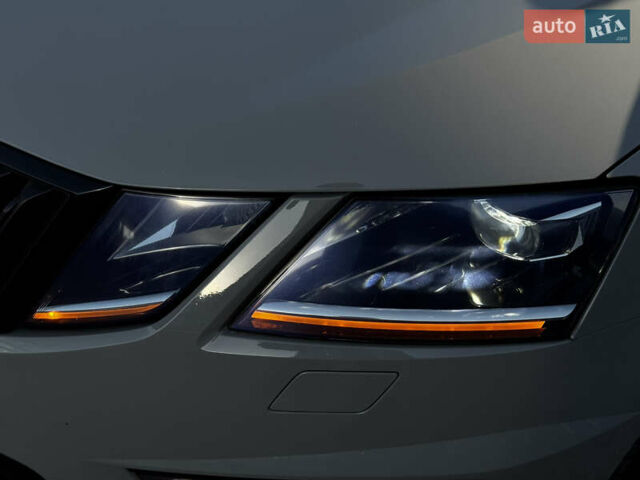 Серый Шкода Октавия, объемом двигателя 2 л и пробегом 193 тыс. км за 23999 $, фото 18 на Automoto.ua