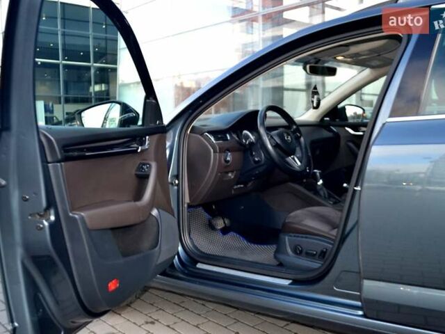 Сірий Шкода Октавія, об'ємом двигуна 2 л та пробігом 205 тис. км за 17800 $, фото 107 на Automoto.ua