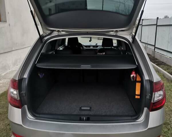 Серый Шкода Октавия, объемом двигателя 1.6 л и пробегом 215 тыс. км за 14900 $, фото 11 на Automoto.ua