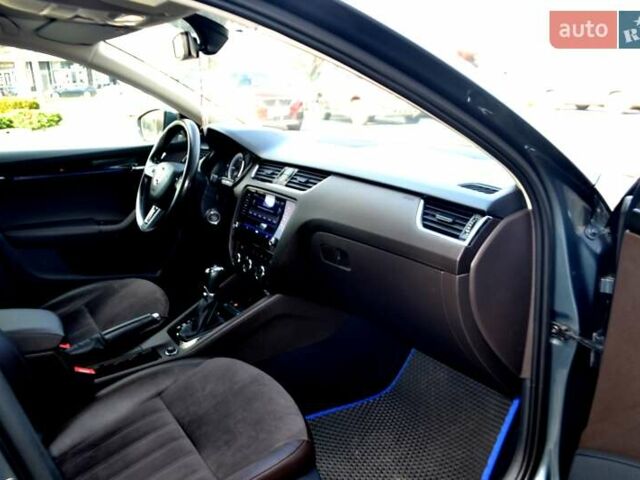 Сірий Шкода Октавія, об'ємом двигуна 2 л та пробігом 205 тис. км за 17800 $, фото 183 на Automoto.ua