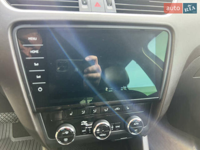 Сірий Шкода Октавія, об'ємом двигуна 2 л та пробігом 240 тис. км за 19400 $, фото 27 на Automoto.ua