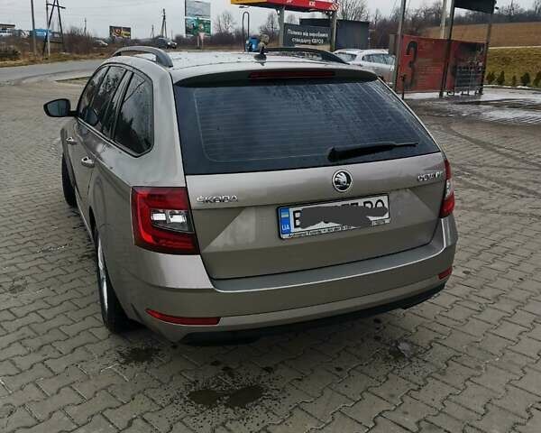 Шкода Октавия 2018 в Львове на Automoto.ua Серый Шкода Октавия, объемом двигателя 1.6 л и пробегом 224 тыс. км за 14550 $, фото 2 на Automoto.ua