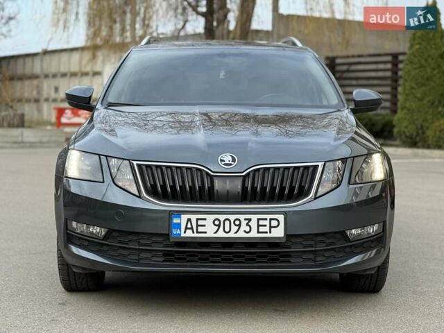Сірий Шкода Октавія, об'ємом двигуна 1.6 л та пробігом 300 тис. км за 11300 $, фото 14 на Automoto.ua