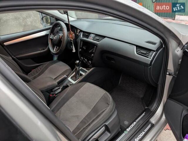 Серый Шкода Октавия, объемом двигателя 1.6 л и пробегом 240 тыс. км за 13300 $, фото 17 на Automoto.ua
