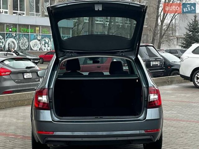 Серый Шкода Октавия, объемом двигателя 1.97 л и пробегом 288 тыс. км за 16200 $, фото 8 на Automoto.ua