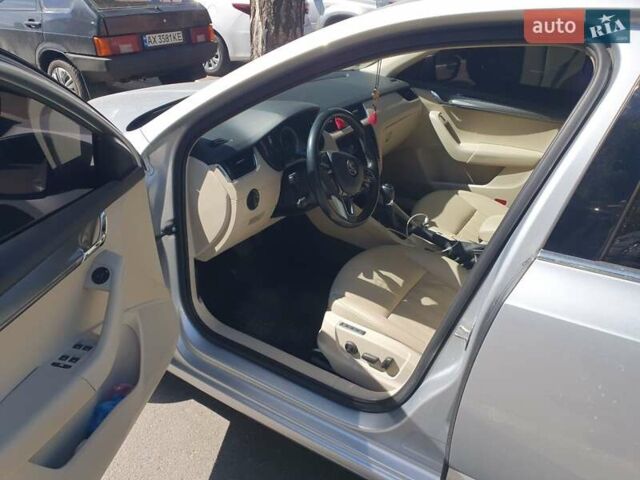 Серый Шкода Октавия, объемом двигателя 1.6 л и пробегом 210 тыс. км за 17500 $, фото 1 на Automoto.ua