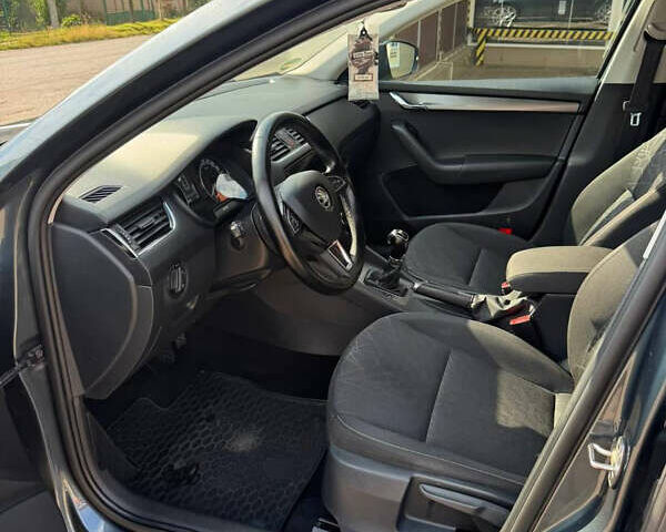 Сірий Шкода Октавія, об'ємом двигуна 1.6 л та пробігом 250 тис. км за 14500 $, фото 11 на Automoto.ua