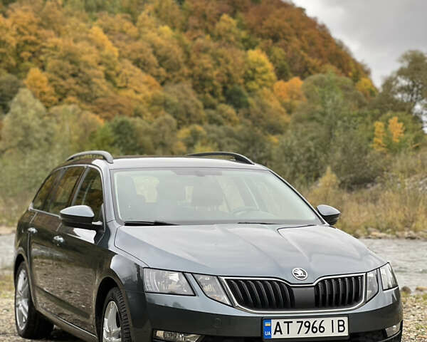 Шкода Октавия 2018 в Ивано-Франковске на Automoto.ua Серый Шкода Октавия, объемом двигателя 1.6 л и пробегом 215 тыс. км за 13900 $, фото 9 на Automoto.ua