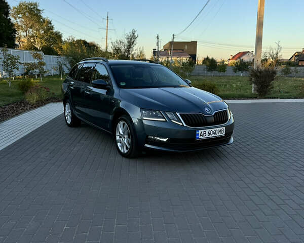 Сірий Шкода Октавія, об'ємом двигуна 2 л та пробігом 271 тис. км за 15900 $, фото 1 на Automoto.ua