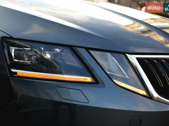 Сірий Шкода Октавія, об'ємом двигуна 2 л та пробігом 205 тис. км за 17800 $, фото 98 на Automoto.ua