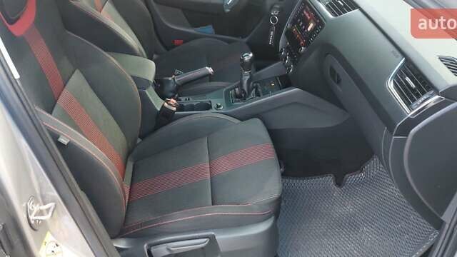 Серый Шкода Октавия, объемом двигателя 1.6 л и пробегом 263 тыс. км за 14900 $, фото 11 на Automoto.ua