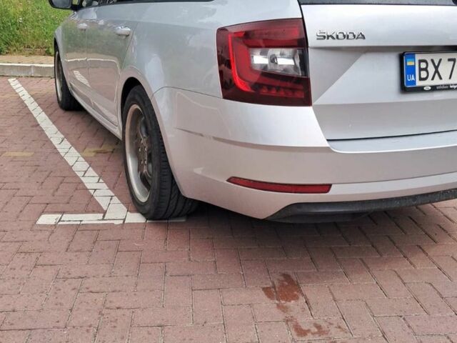 Шкода Октавия 2018 в Хмельницком на Automoto.ua Серый Шкода Октавия, объемом двигателя 2 л и пробегом 160 тыс. км за 15999 $, фото 2 на Automoto.ua