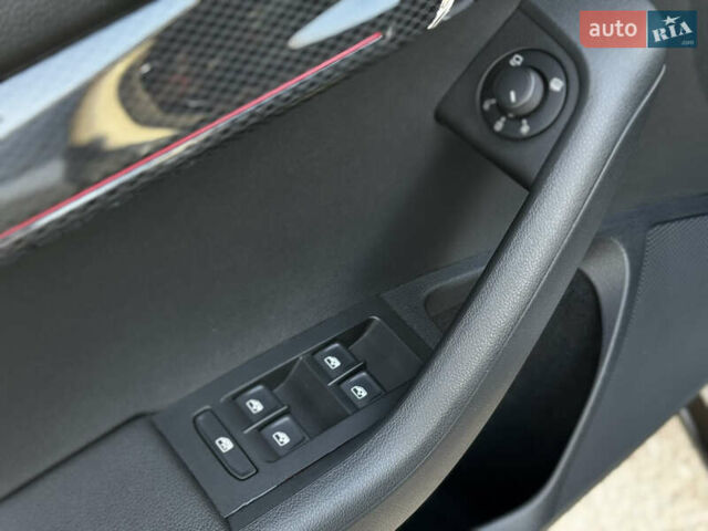 Серый Шкода Октавия, объемом двигателя 2 л и пробегом 193 тыс. км за 23999 $, фото 26 на Automoto.ua