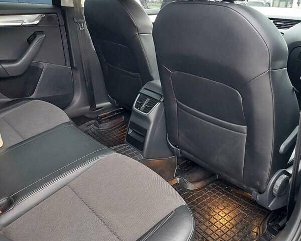 Серый Шкода Октавия, объемом двигателя 1.6 л и пробегом 220 тыс. км за 15200 $, фото 13 на Automoto.ua