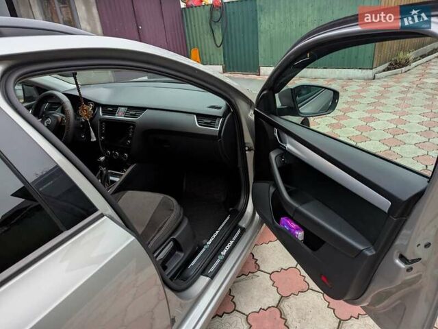 Серый Шкода Октавия, объемом двигателя 1.6 л и пробегом 240 тыс. км за 13300 $, фото 12 на Automoto.ua