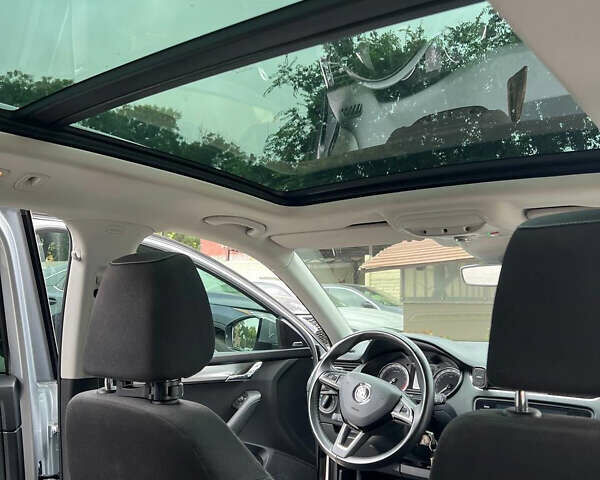 Серый Шкода Октавия, объемом двигателя 1.97 л и пробегом 210 тыс. км за 15900 $, фото 3 на Automoto.ua