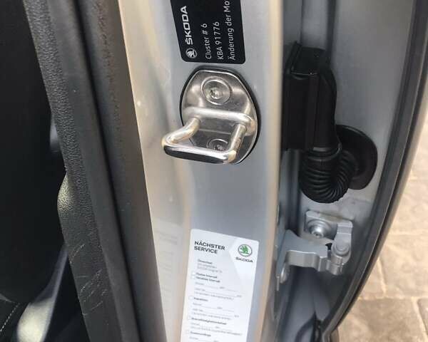 Сірий Шкода Октавія, об'ємом двигуна 1.97 л та пробігом 215 тис. км за 16300 $, фото 17 на Automoto.ua