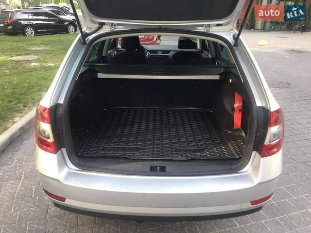 Сірий Шкода Октавія, об'ємом двигуна 1.97 л та пробігом 215 тис. км за 16300 $, фото 20 на Automoto.ua