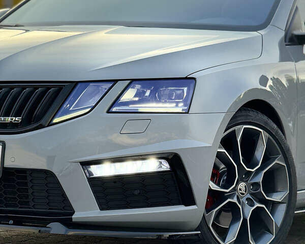 Серый Шкода Октавия, объемом двигателя 2 л и пробегом 193 тыс. км за 23999 $, фото 85 на Automoto.ua