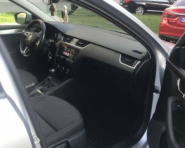 Сірий Шкода Октавія, об'ємом двигуна 1.97 л та пробігом 215 тис. км за 16300 $, фото 11 на Automoto.ua