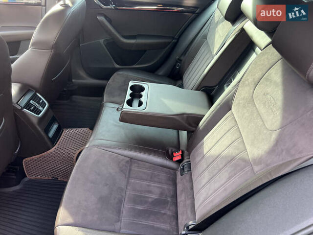 Сірий Шкода Октавія, об'ємом двигуна 2 л та пробігом 240 тис. км за 19400 $, фото 23 на Automoto.ua