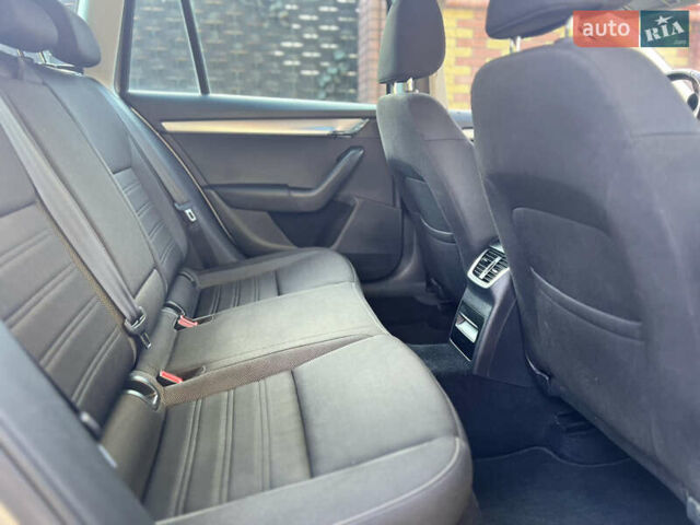 Сірий Шкода Октавія, об'ємом двигуна 1.6 л та пробігом 245 тис. км за 13999 $, фото 32 на Automoto.ua