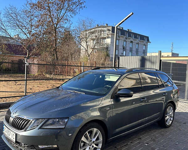 Сірий Шкода Октавія, об'ємом двигуна 1.6 л та пробігом 250 тис. км за 14500 $, фото 1 на Automoto.ua