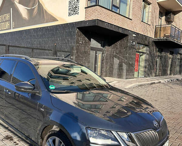 Сірий Шкода Октавія, об'ємом двигуна 1.6 л та пробігом 250 тис. км за 14500 $, фото 2 на Automoto.ua