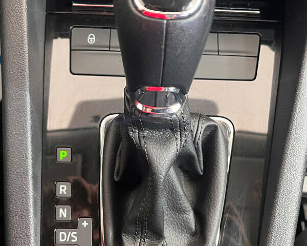 Шкода Октавия 2018 в Львове на Automoto.ua Серый Шкода Октавия, объемом двигателя 1.6 л и пробегом 194 тыс. км за 16950 $, фото 16 на Automoto.ua