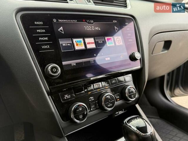 Сірий Шкода Октавія, об'ємом двигуна 1.6 л та пробігом 300 тис. км за 11300 $, фото 21 на Automoto.ua