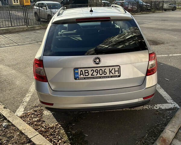 Сірий Шкода Октавія, об'ємом двигуна 1.6 л та пробігом 160 тис. км за 14000 $, фото 4 на Automoto.ua