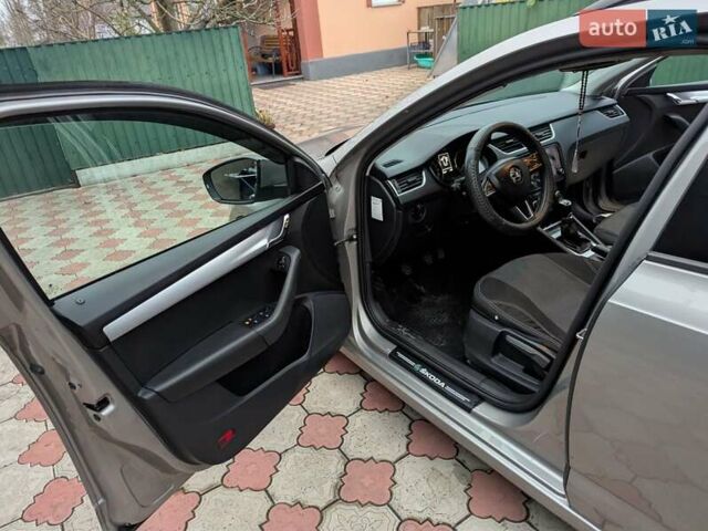 Серый Шкода Октавия, объемом двигателя 1.6 л и пробегом 240 тыс. км за 13300 $, фото 7 на Automoto.ua