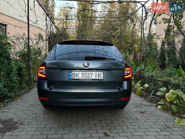 Шкода Октавия 2018 в Ужгороде на Automoto.ua Серый Шкода Октавия, объемом двигателя 1.97 л и пробегом 237 тыс. км за 15700 $, фото 4 на Automoto.ua