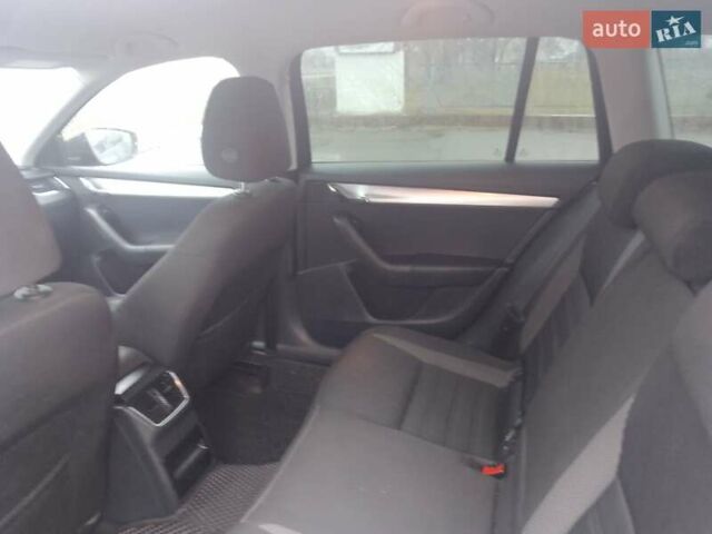 Серый Шкода Октавия, объемом двигателя 1.6 л и пробегом 287 тыс. км за 12300 $, фото 8 на Automoto.ua