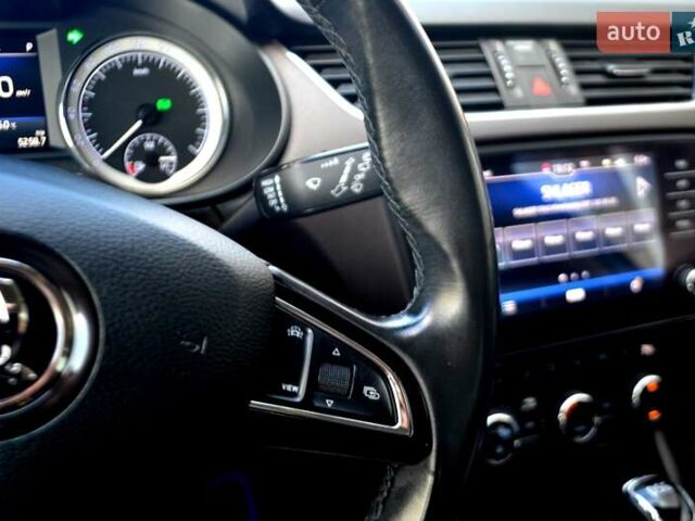 Сірий Шкода Октавія, об'ємом двигуна 2 л та пробігом 205 тис. км за 17800 $, фото 131 на Automoto.ua