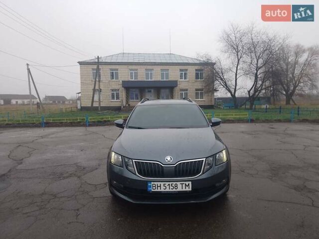 Серый Шкода Октавия, объемом двигателя 1.6 л и пробегом 287 тыс. км за 12300 $, фото 1 на Automoto.ua