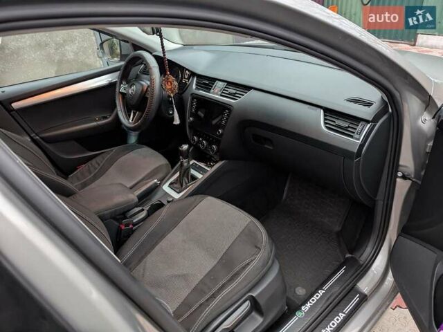 Серый Шкода Октавия, объемом двигателя 1.6 л и пробегом 240 тыс. км за 13300 $, фото 16 на Automoto.ua