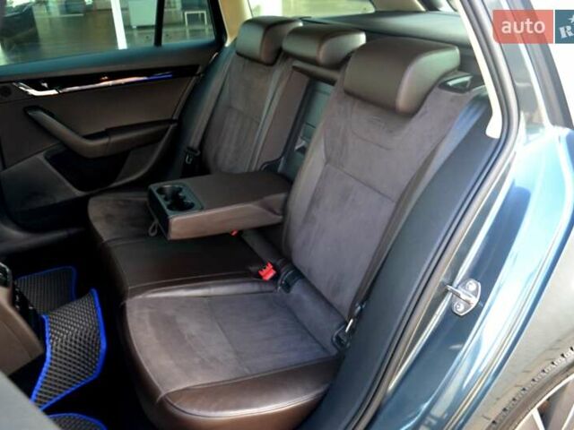 Сірий Шкода Октавія, об'ємом двигуна 2 л та пробігом 205 тис. км за 17800 $, фото 195 на Automoto.ua