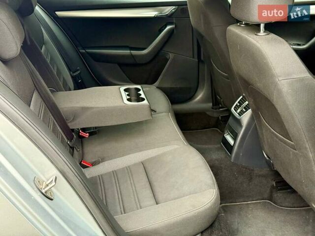 Сірий Шкода Октавія, об'ємом двигуна 1.6 л та пробігом 273 тис. км за 12800 $, фото 23 на Automoto.ua