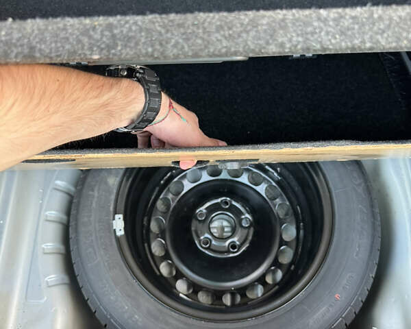 Сірий Шкода Октавія, об'ємом двигуна 1.97 л та пробігом 315 тис. км за 15299 $, фото 31 на Automoto.ua