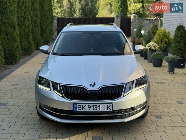 Серый Шкода Октавия, объемом двигателя 1.6 л и пробегом 273 тыс. км за 14450 $, фото 5 на Automoto.ua