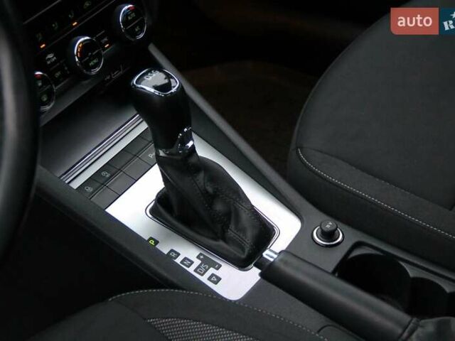 Серый Шкода Октавия, объемом двигателя 2 л и пробегом 214 тыс. км за 13900 $, фото 15 на Automoto.ua