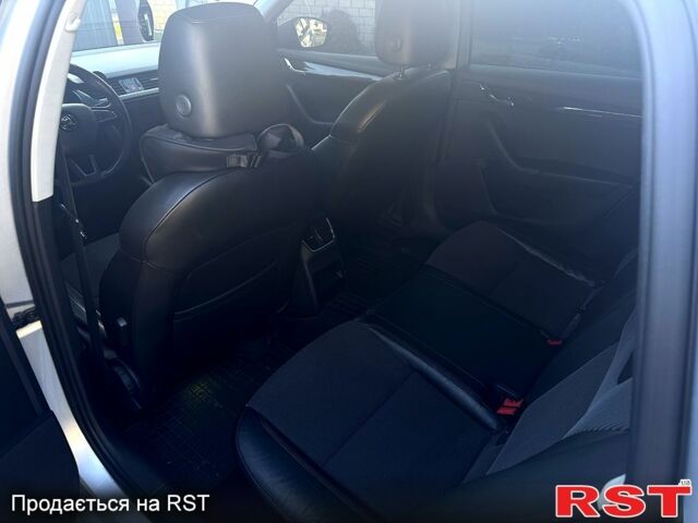 Серый Шкода Октавия, объемом двигателя 1.6 л и пробегом 256 тыс. км за 12000 $, фото 9 на Automoto.ua