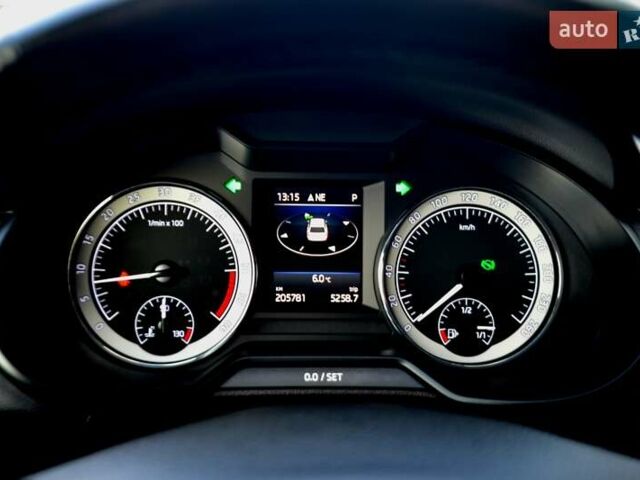 Сірий Шкода Октавія, об'ємом двигуна 2 л та пробігом 205 тис. км за 17800 $, фото 135 на Automoto.ua